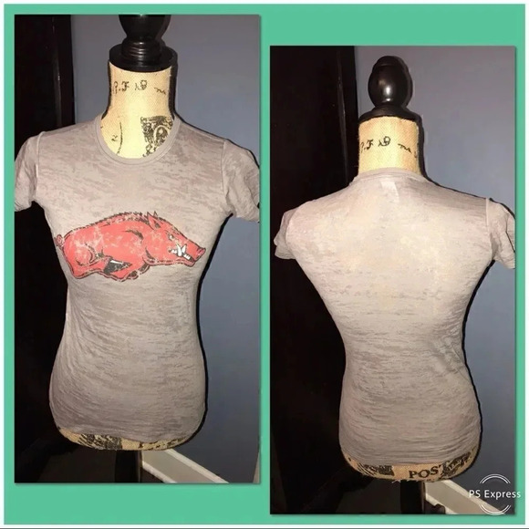 Tops - •AR Razorbacks tee•  